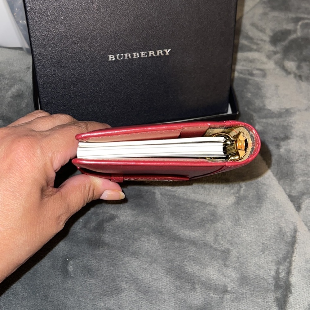 Burberry preloved leather pocket notebook excellent condition comes with box - Picture 13 of 16